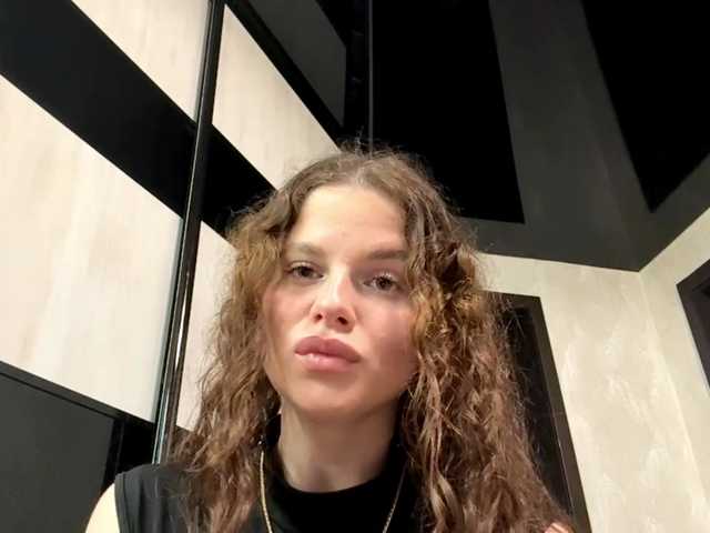 KatriceSarcone live cam on BongaCams