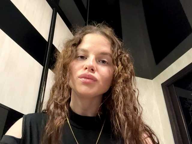 KatriceSarcone live cam on BongaCams