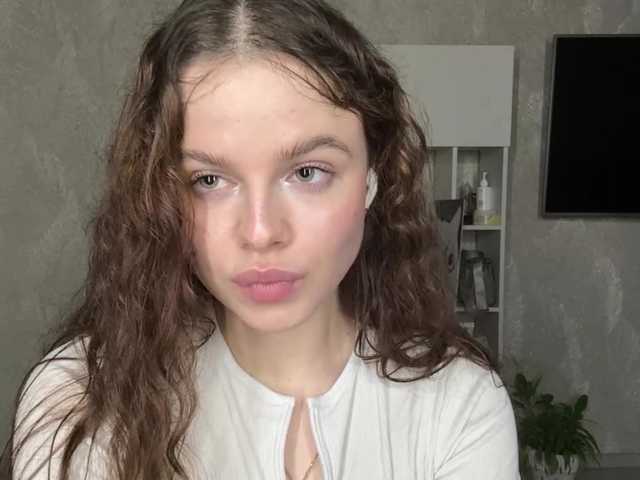 KatriceSarcone live webcam show