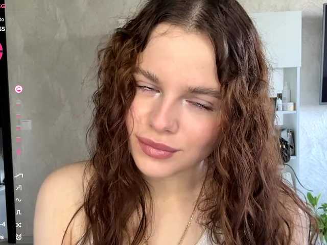 KatriceSarcone live webcam show
