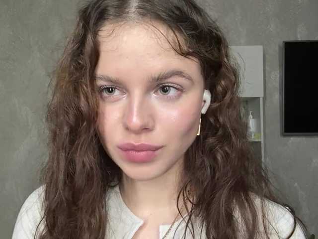 KatriceSarcone live webcam show