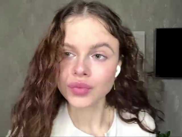 KatriceSarcone live webcam show