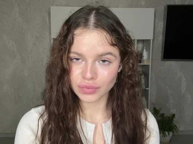 KatriceSarcone live webcam show