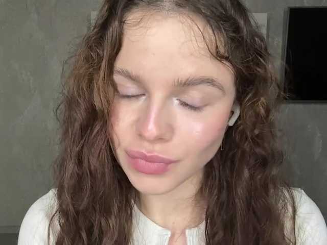 KatriceSarcone live webcam show