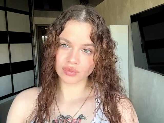 KatriceSarcone live cam on BongaCams