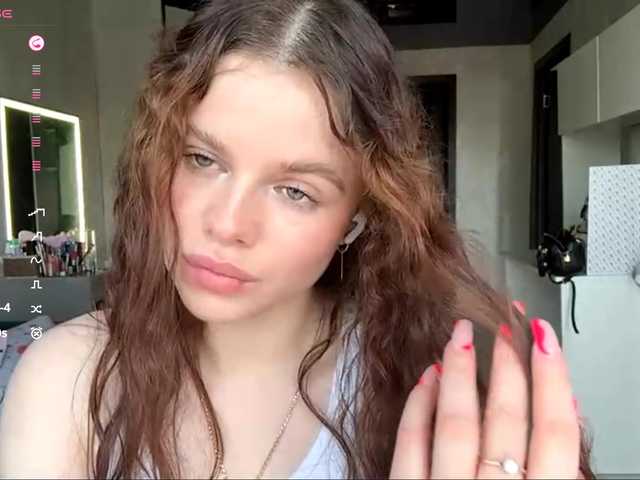 KatriceSarcone live webcam show