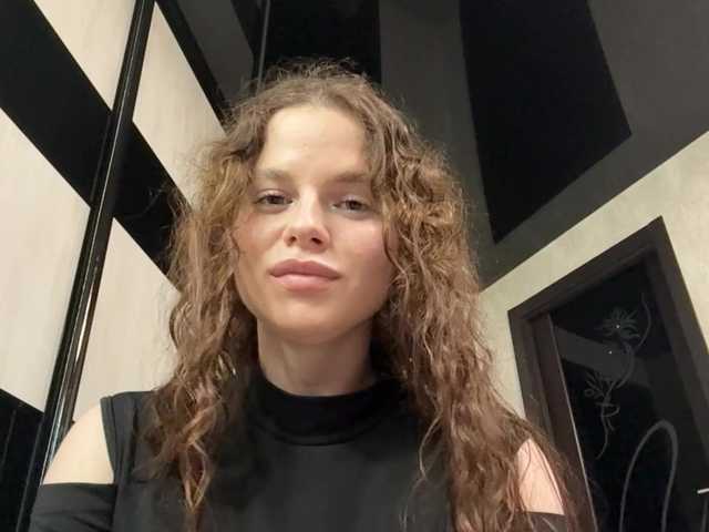 KatriceSarcone live cam preview