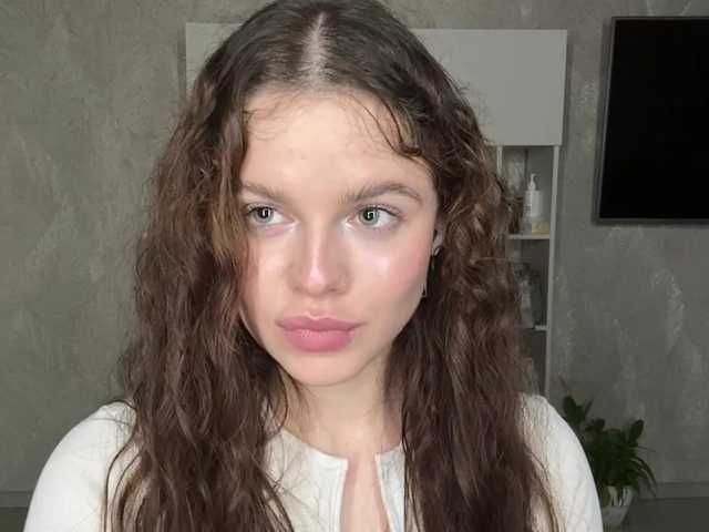 KatriceSarcone live webcam show