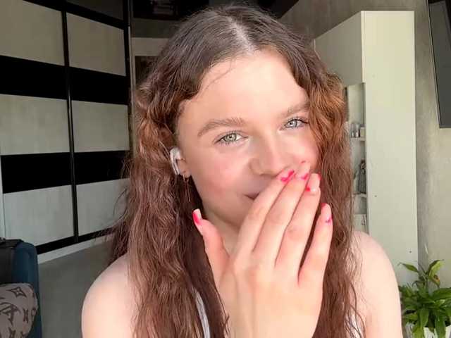 KatriceSarcone live webcam show