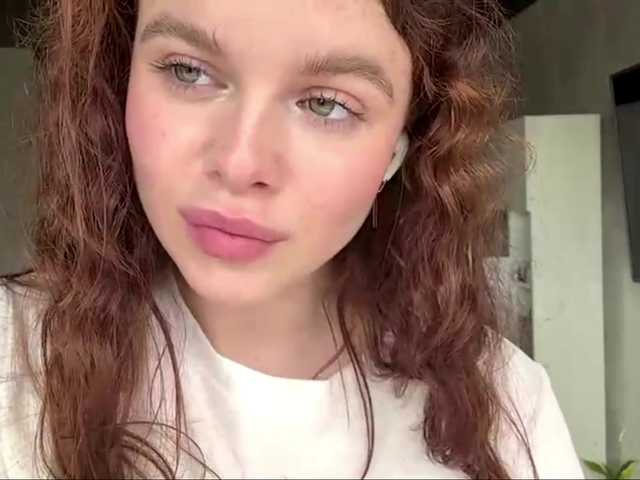 KatriceSarcone live webcam show