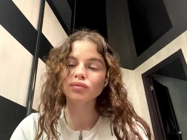 KatriceSarcone live cam on BongaCams