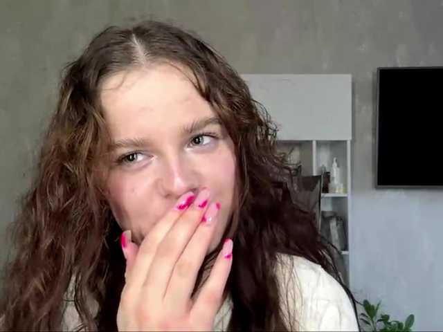 KatriceSarcone live webcam show