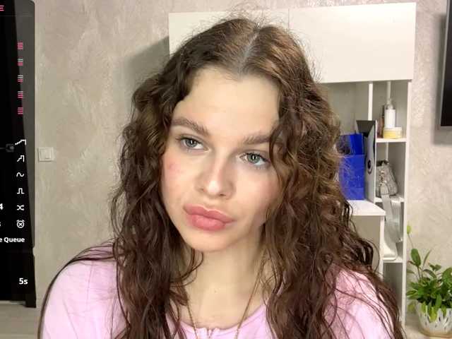 KatriceSarcone live cam on BongaCams
