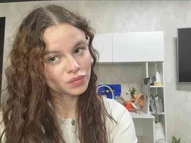 KatriceSarcone webcam
