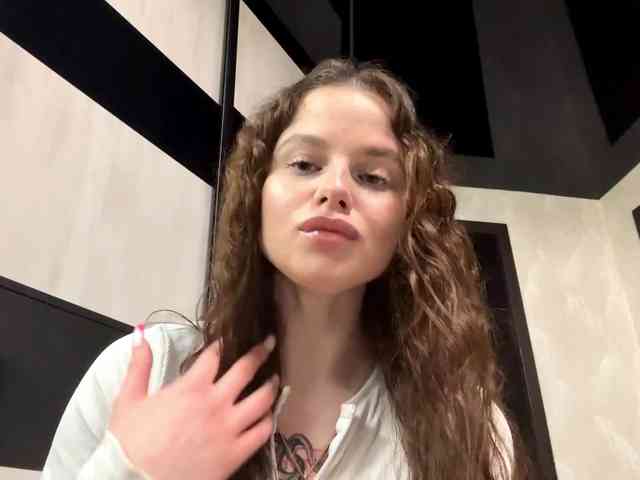 KatriceSarcone webcam