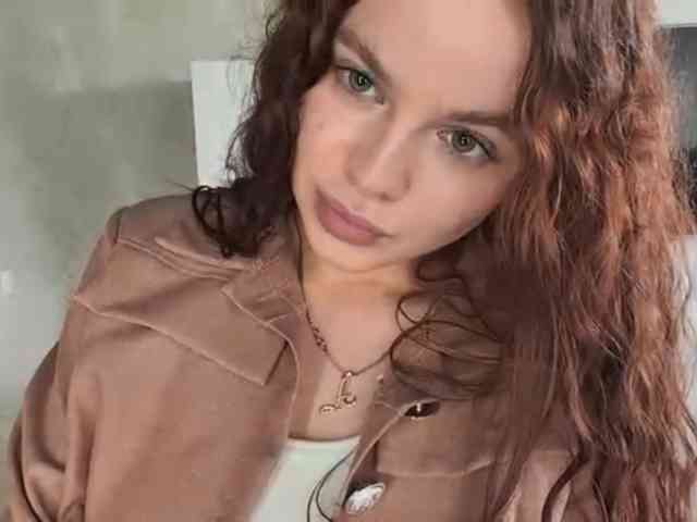 KatriceSarcone webcam