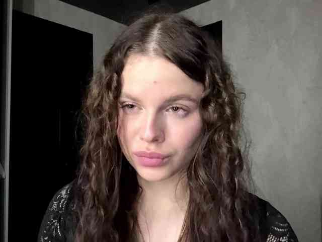 KatriceSarcone webcam