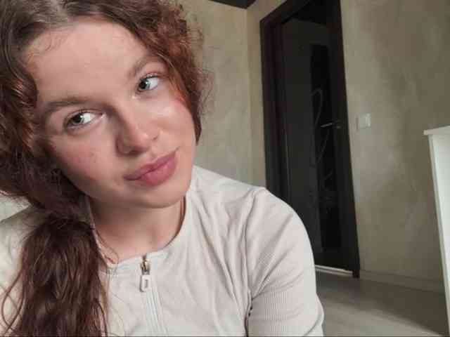 KatriceSarcone webcam