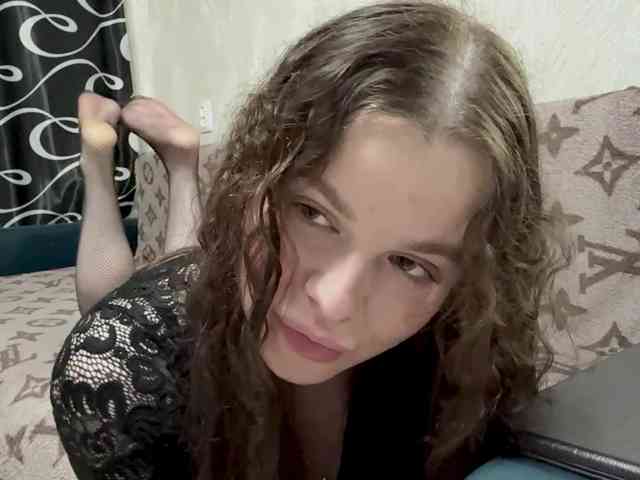 KatriceSarcone webcam