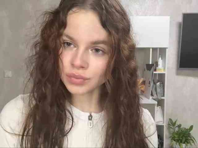 KatriceSarcone webcam