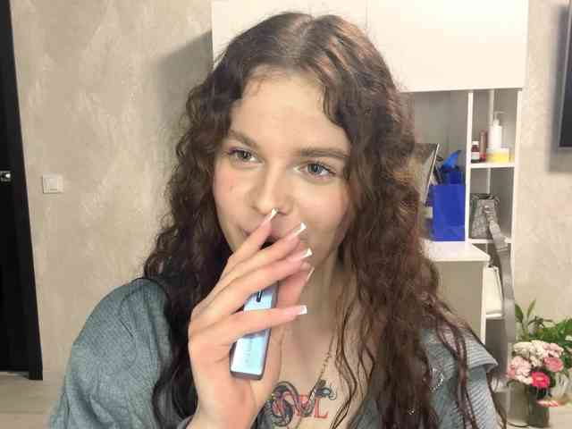 KatriceSarcone webcam