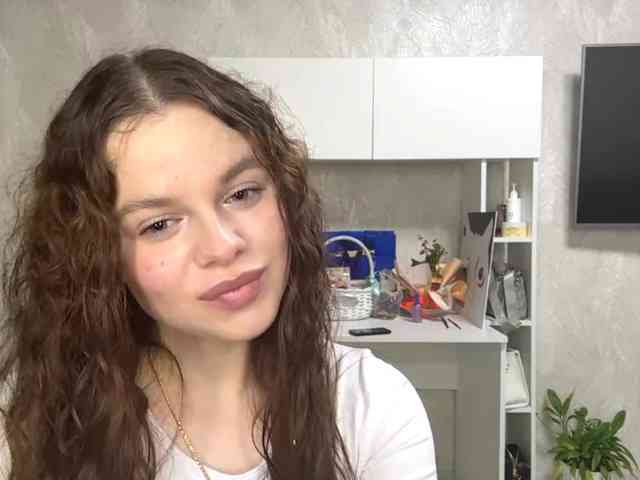 KatriceSarcone webcam