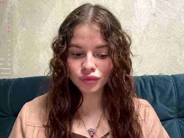 KatriceSarcone webcam
