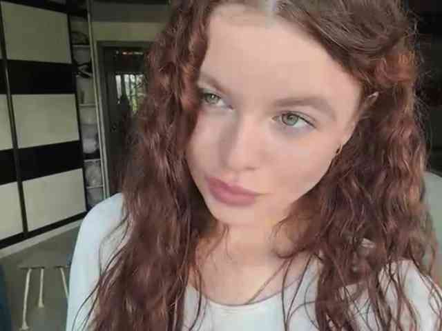 KatriceSarcone webcam