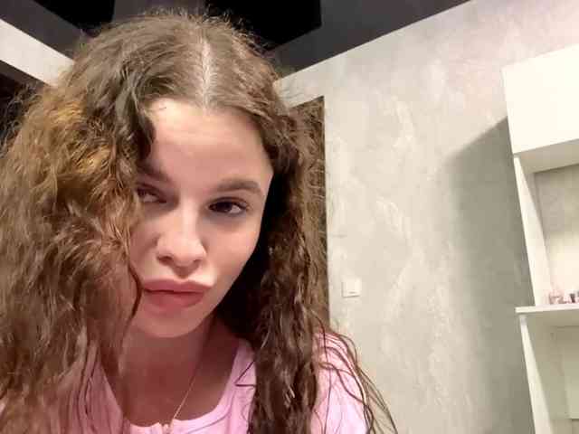 KatriceSarcone webcam