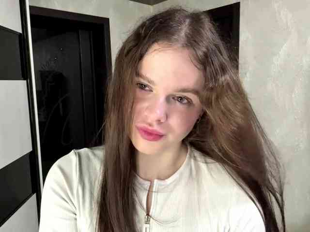 KatriceSarcone webcam
