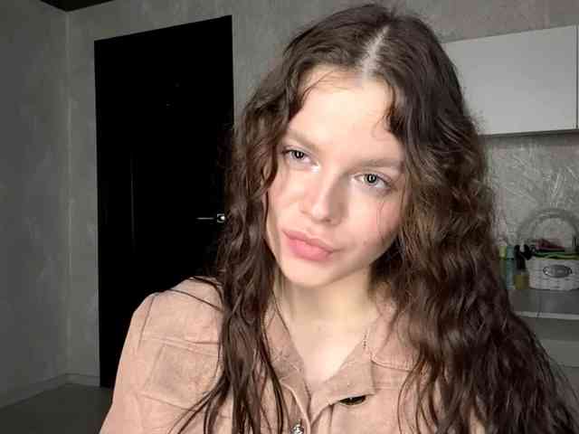 KatriceSarcone webcam