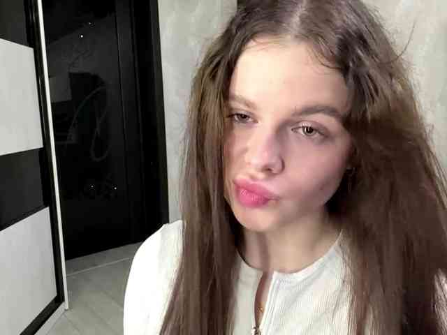 KatriceSarcone webcam