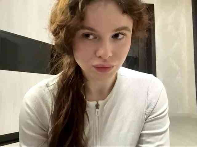 KatriceSarcone webcam