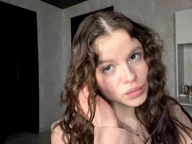 KatriceSarcone webcam