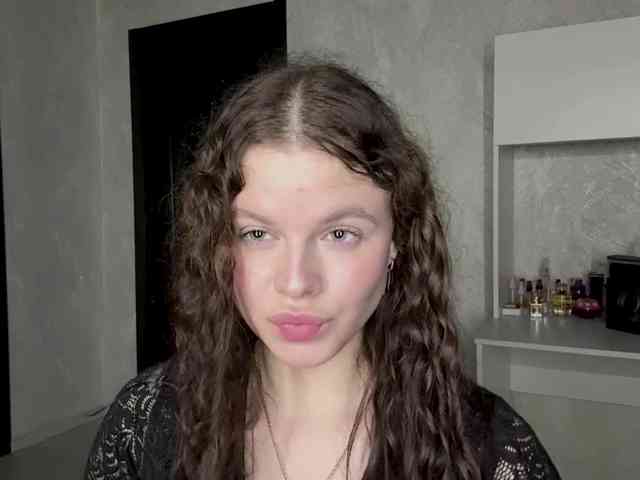 KatriceSarcone webcam
