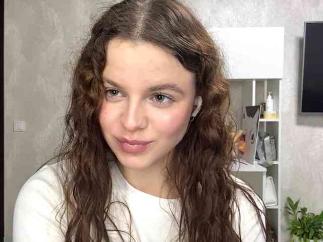 KatriceSarcone webcam