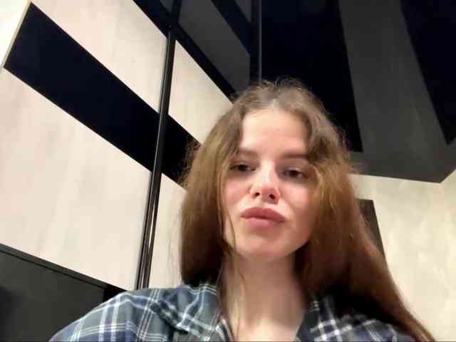 KatriceSarcone webcam
