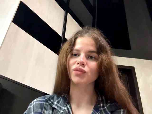 KatriceSarcone webcam