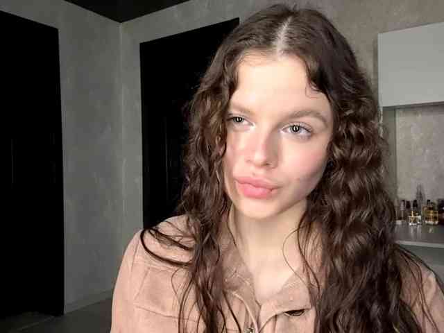 KatriceSarcone webcam