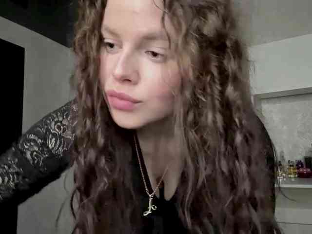 KatriceSarcone webcam