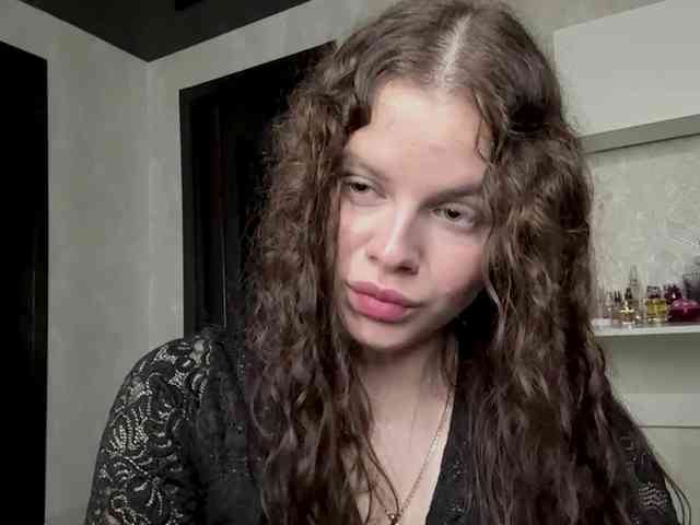 KatriceSarcone webcam