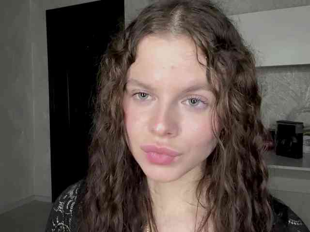 KatriceSarcone webcam