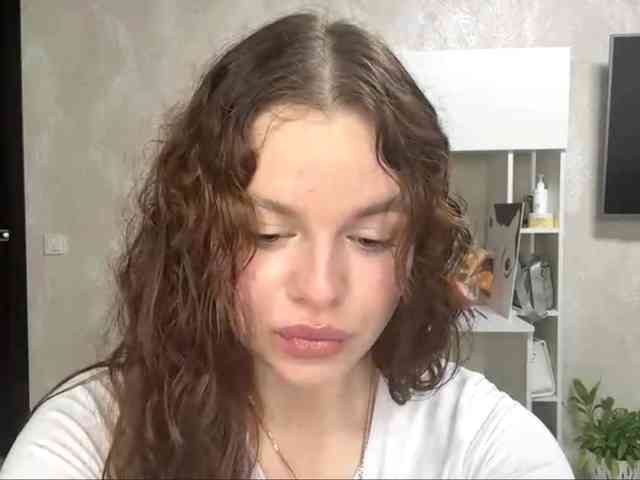 KatriceSarcone webcam