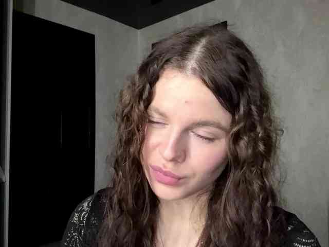 KatriceSarcone webcam
