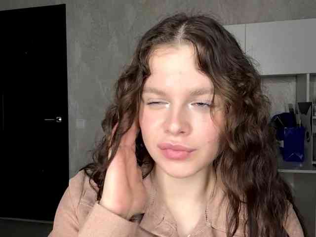 KatriceSarcone webcam