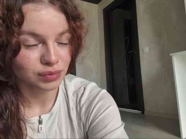 KatriceSarcone webcam