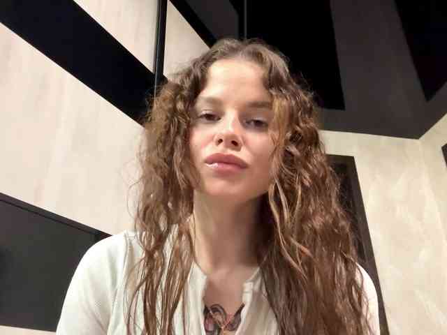 KatriceSarcone webcam