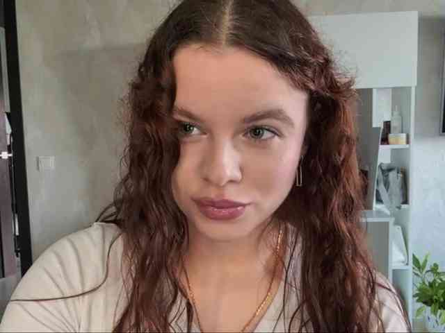 KatriceSarcone webcam