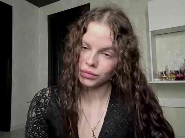 KatriceSarcone webcam