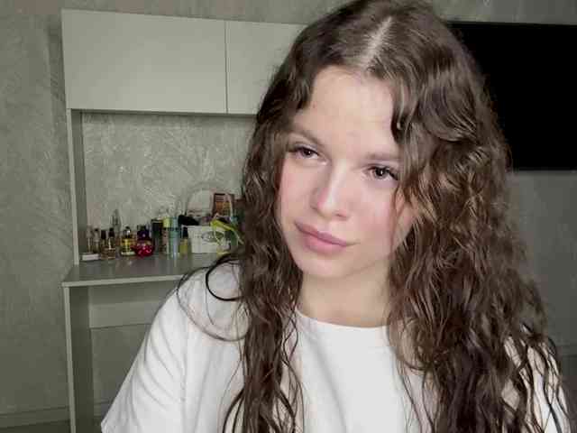 KatriceSarcone webcam